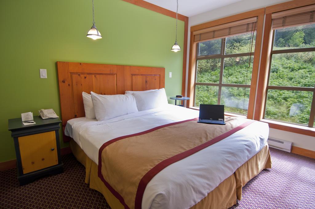 Hotel Lodging Ovations Whistler Esterno foto