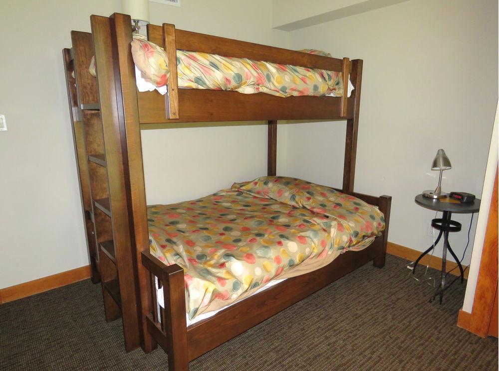 Hotel Lodging Ovations Whistler Esterno foto