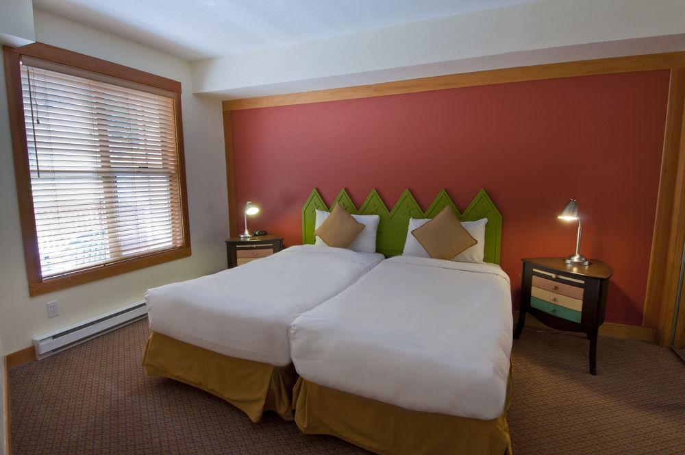 Hotel Lodging Ovations Whistler Esterno foto