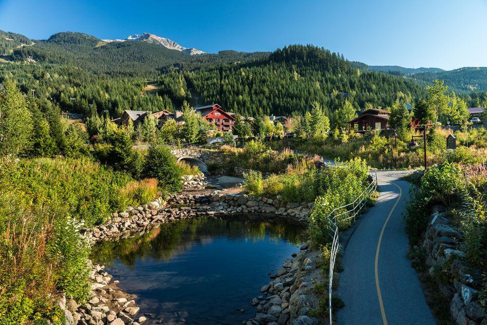 Hotel Lodging Ovations Whistler Esterno foto