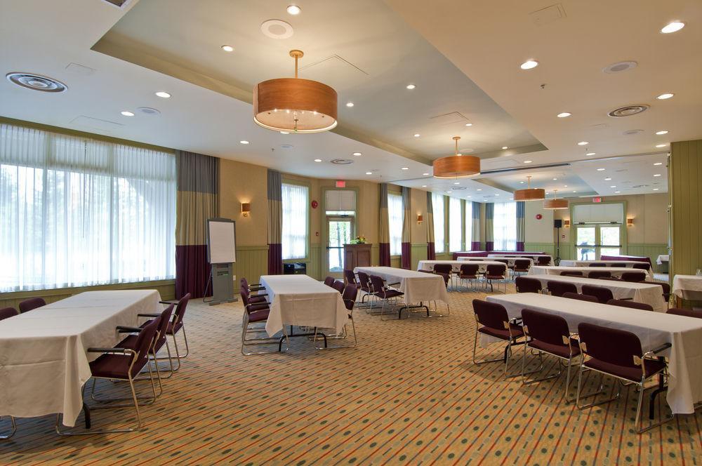 Hotel Lodging Ovations Whistler Esterno foto
