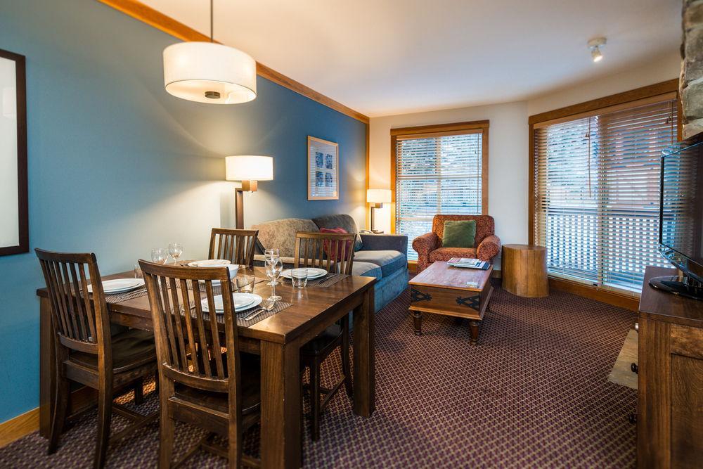 Hotel Lodging Ovations Whistler Esterno foto